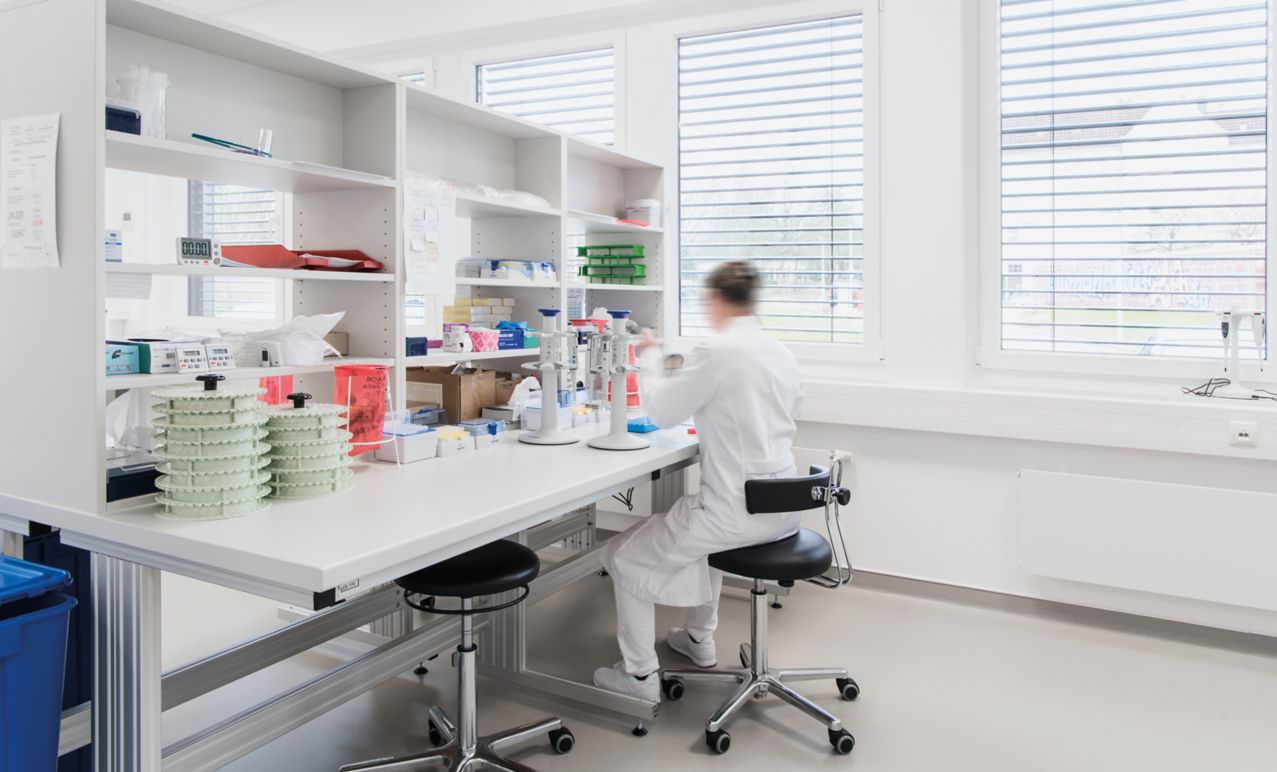 Laboratory with noraplan sentica