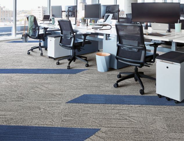 Interface Open Air 411 and OnLine carpet tile in open office