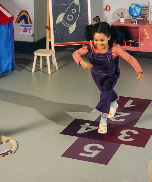 noraplan sentica rubber flooring in K-12/Kindergarten classroom