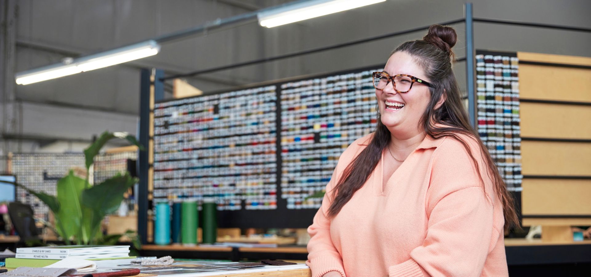 <h2>¿NECESITAS OJOS EXPERTOS?</h2>
