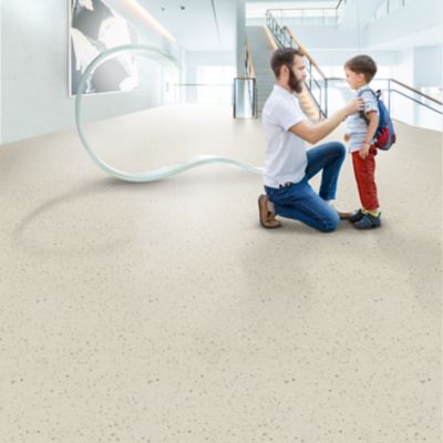 noracare uneo rubber flooring in healthcare corridor