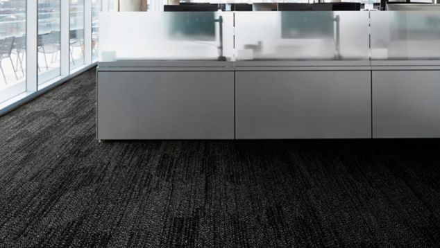 Interface Open Air 408 plank carpet tile in open workstations with frosted glass dividers