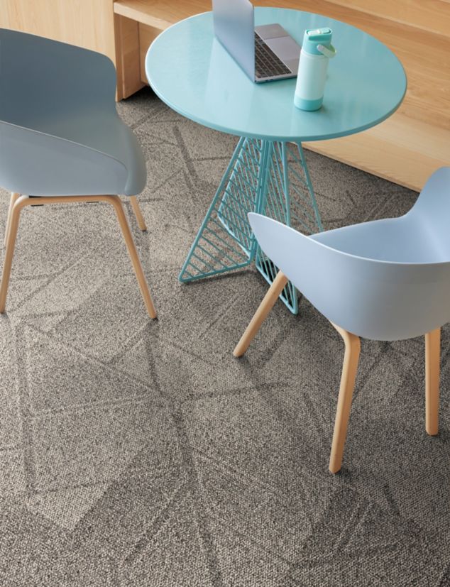 Interface Open Air 417 carpet tile in collaborative space