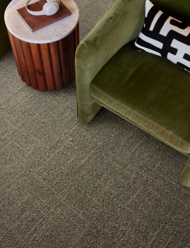 Interface Open Air 418 carpet tile in lobby