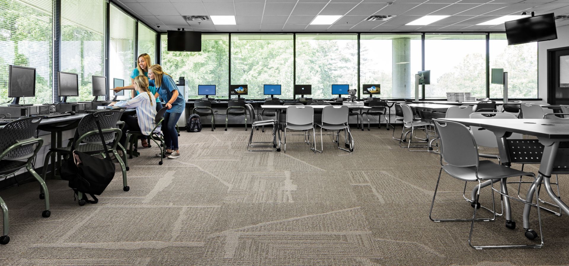 Interface Open Air 442 carpet tile in classroom