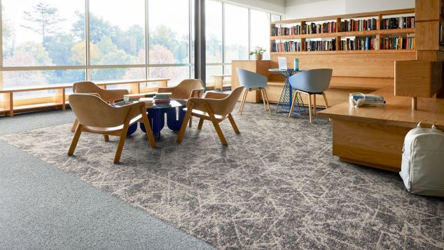 Interface Cosmic Web carpet tile with In the Mix LVT in workplace collaborative space