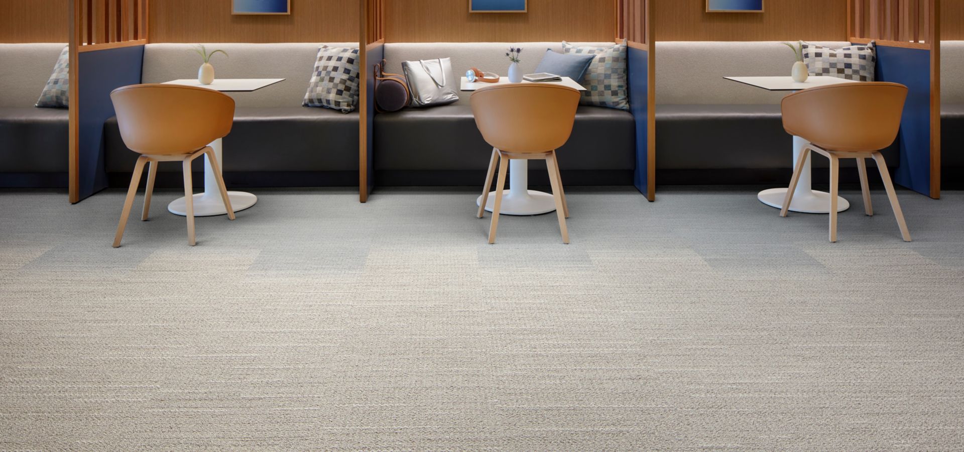 Interface WG100 and WG200 carpet tile in workplace collaborative area